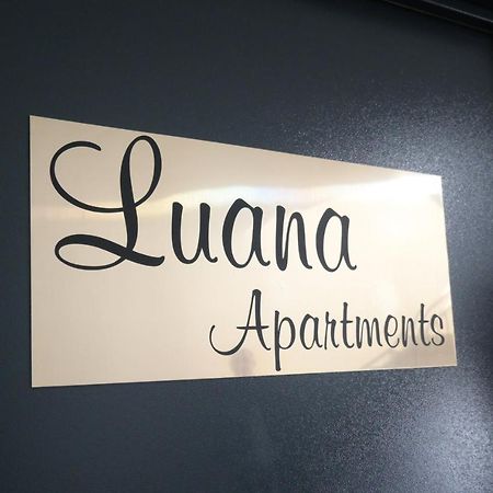Luana Airport Apartments #4 Otopeni Eksteriør billede