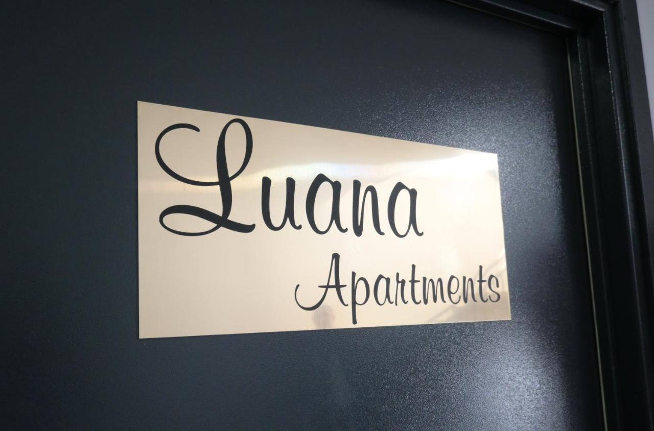 Luana Airport Apartments #4 Otopeni Eksteriør billede