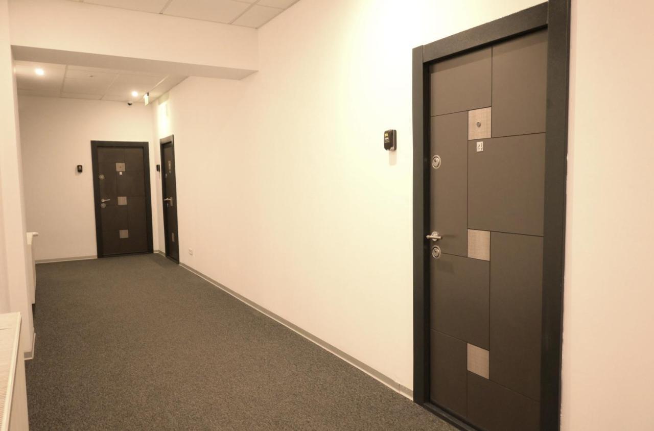 Luana Airport Apartments #4 Otopeni Eksteriør billede